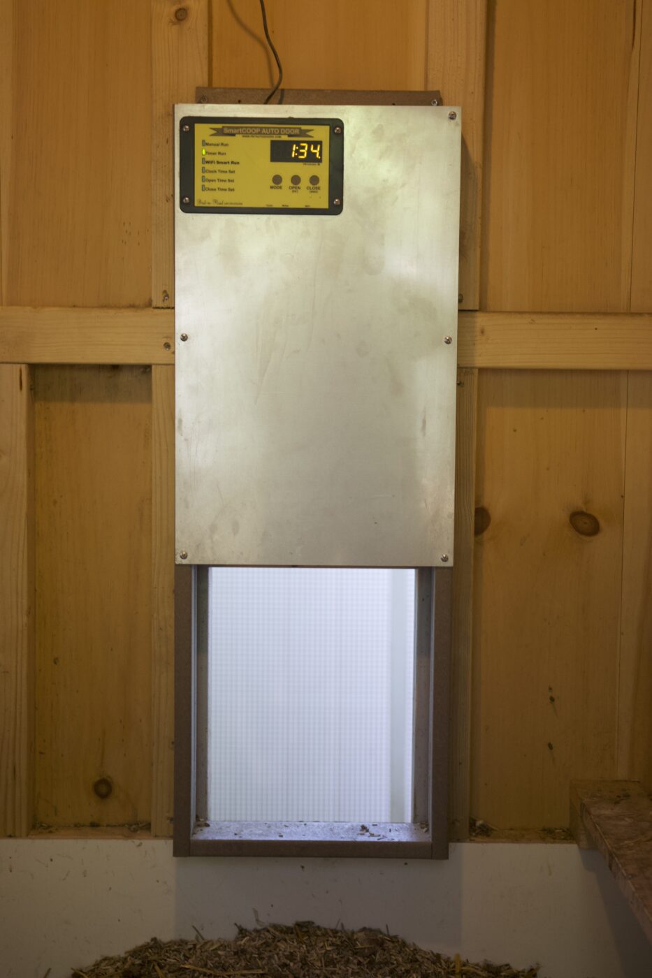chicken coop with automatic door