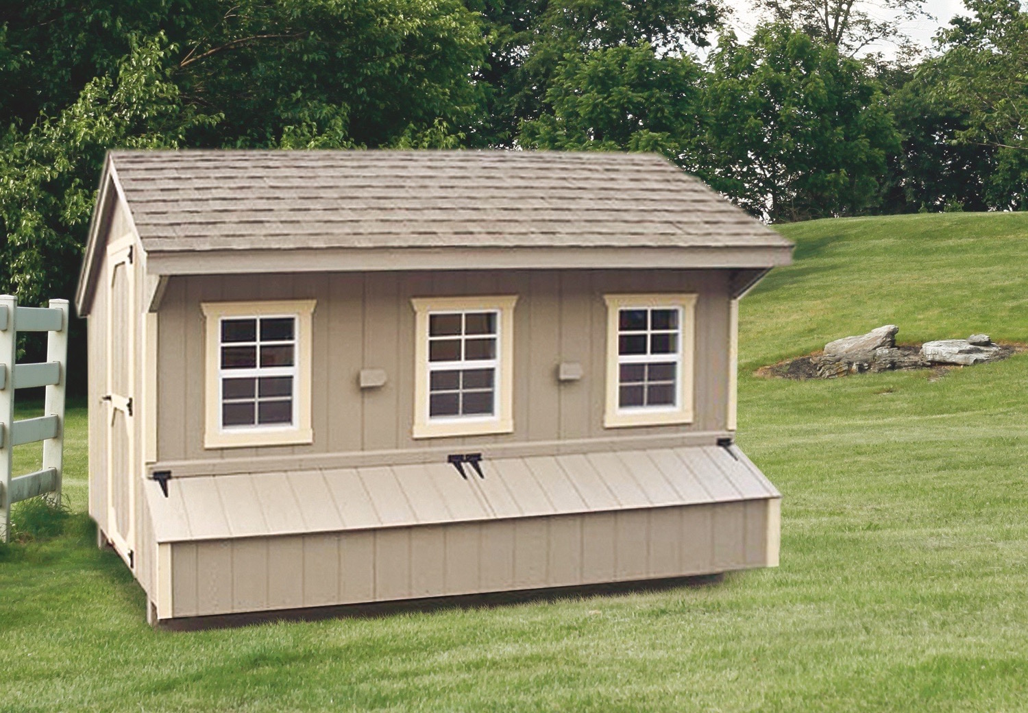 prefab chicken coops Clay Q712 Front View 1